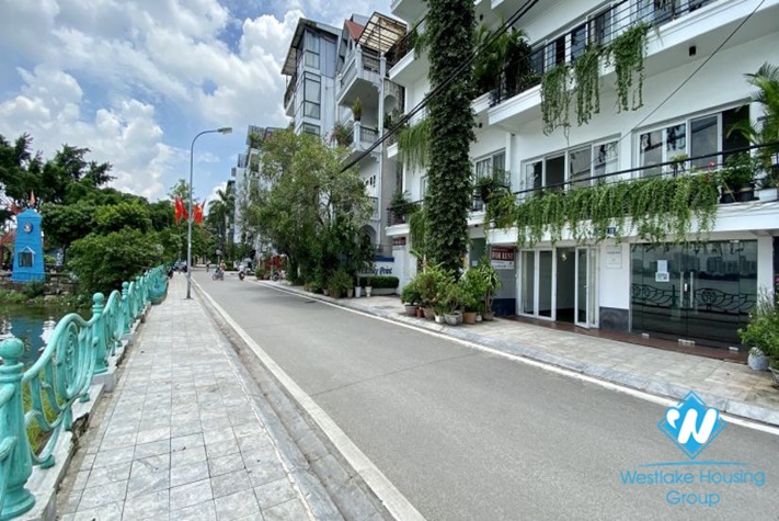 An office or shops for rent on Quang Khanh street, Tay Ho, Ha Noi